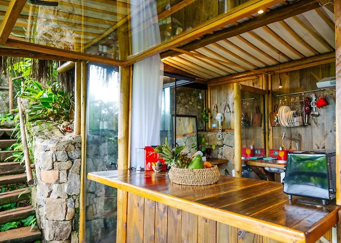 Casas D'Água Doce - Casa Ateliê Vila Ilhabela